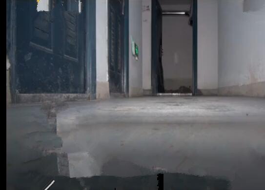 小区排水故障 电梯变成“水帘洞” 小区排水故障 电梯变成“水帘洞”